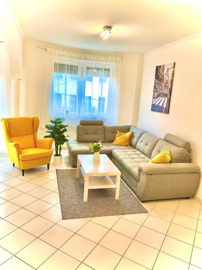 Mirell Apartman Сегед Екстер'єр фото