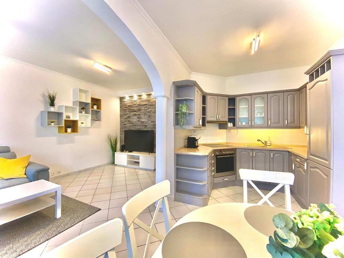 Mirell Apartman Сегед Екстер'єр фото