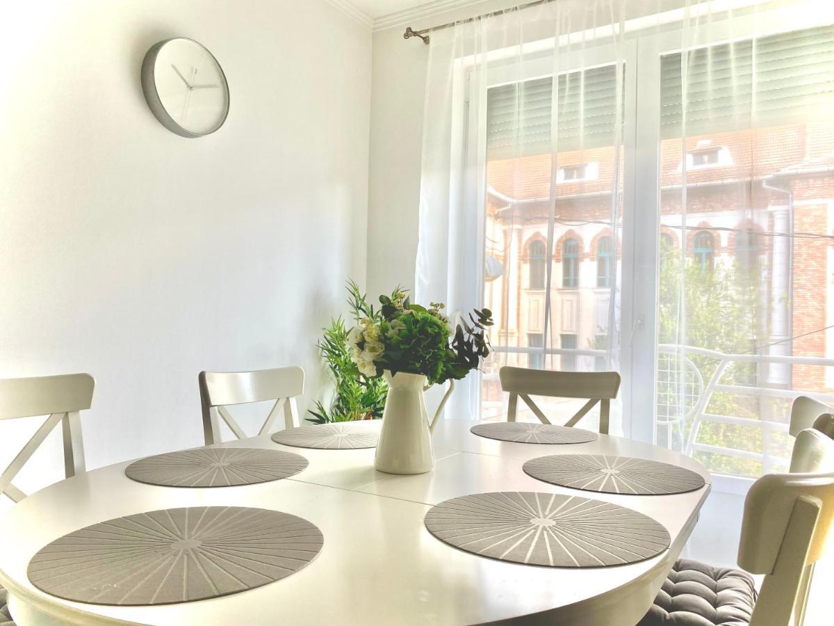 Mirell Apartman Сегед Екстер'єр фото