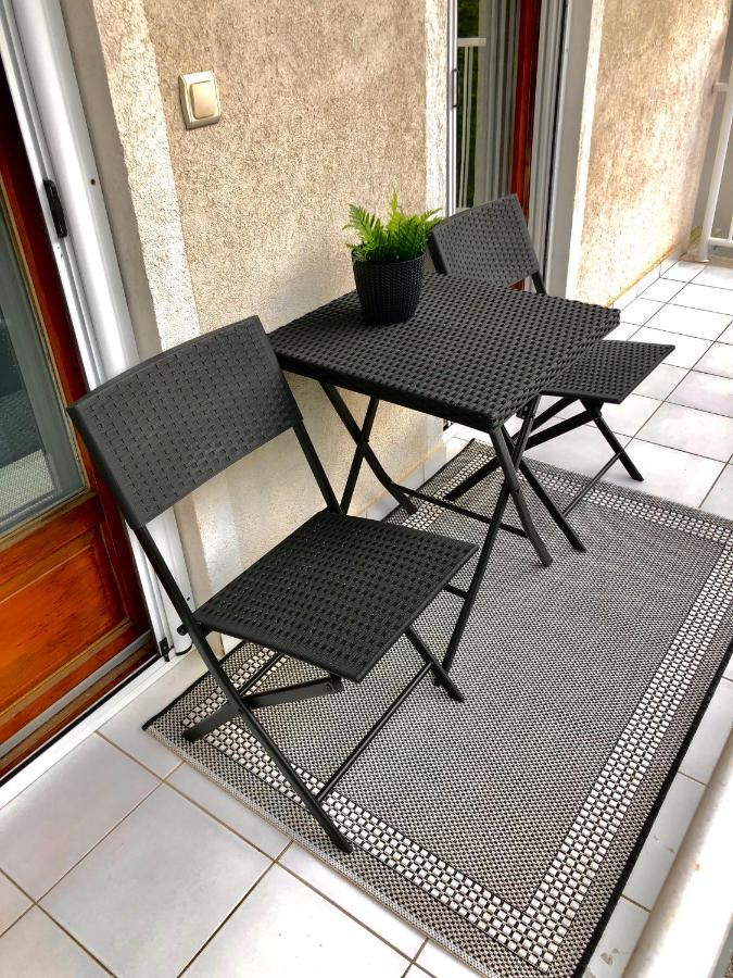 Mirell Apartman Сегед Екстер'єр фото